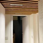 Charming Attic With Balcony & Swimming Pool Apartmán *