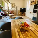Charming Attic With Balcony & Swimming Pool Desenzano del Garda