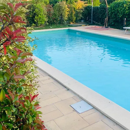 Charming Attic With Balcony & Swimming Pool Apartment Desenzano del Garda