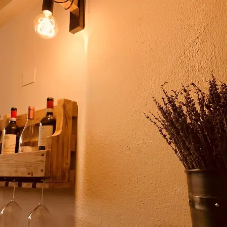 Charming Attic With Balcony & Swimming Pool Desenzano del Garda